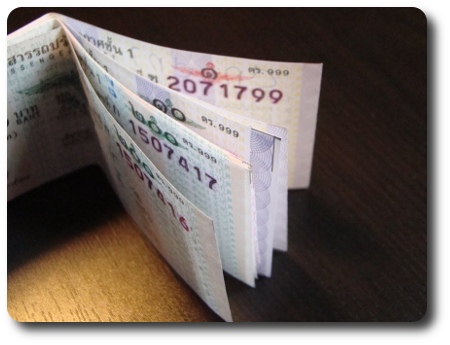 Thailändska bussbiljetter