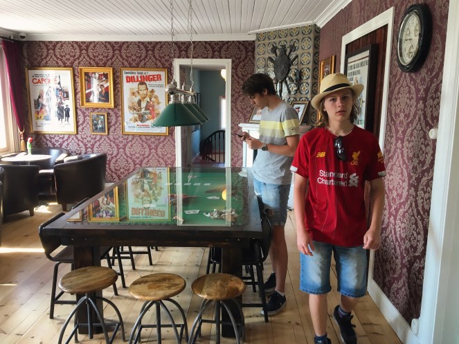 09eef8b6-6752-460c-a14c-8015c8e8a65b